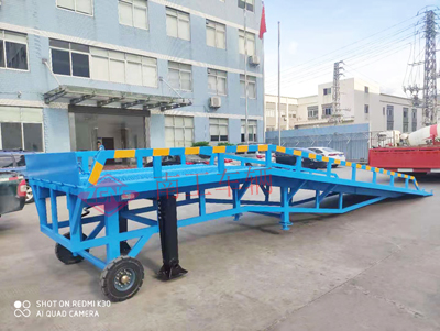 1673083741778463.jpg 10噸移動式登車橋2I.jpg