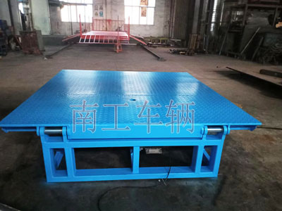 1678494854143829.jpg 8噸固定式登車橋I.jpg