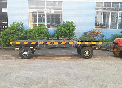 1682325513333521.jpg 8噸雙牽引同軌跡聯(lián)動平板拖車5I.jpg