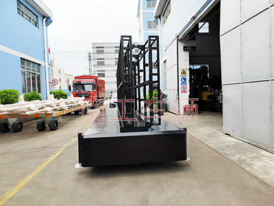 1683879148599656.jpg 2.5T折疊式顯示屏LED廣告拖車3I.jpg