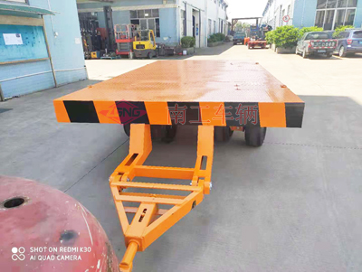 1683946845695563.jpg 20噸重型平板拖車帶4個轉(zhuǎn)盤4I.jpg